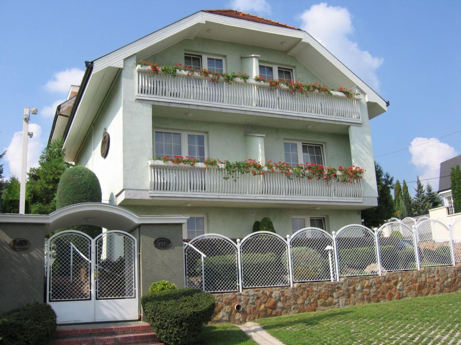 Molnár